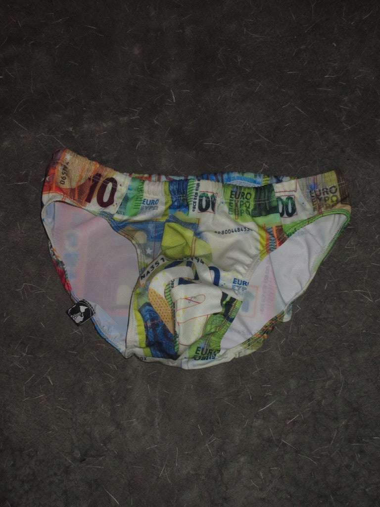 COUNTERFEIT EUROS SPEEDO